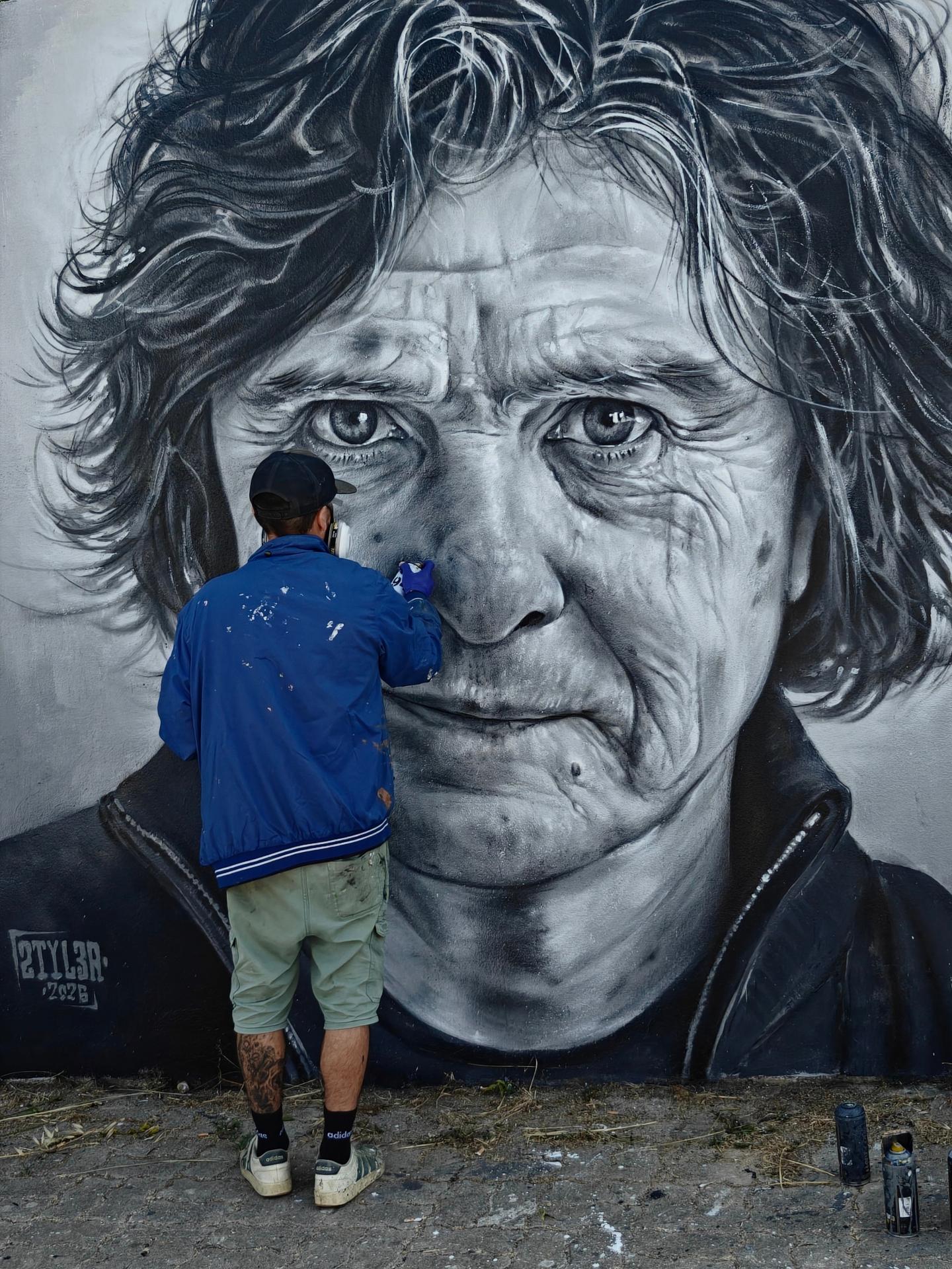 SINTRA HOMENAGEIA LUÍS REPRESAS COM MURAL