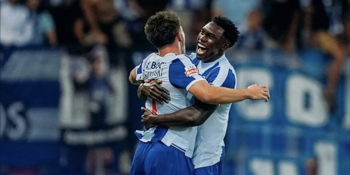Validado FC PORTO VENCE POR UM CENTÍMETRO E VAN DER GAAG FALA EM CAMPO INCLINADO ...
